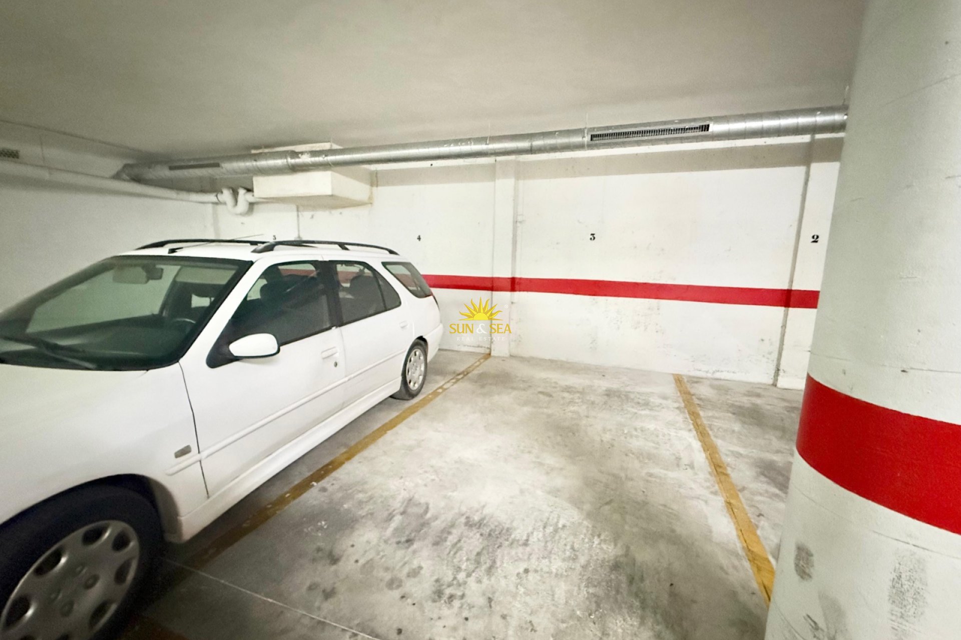 Langfristige Vermietung - Garage - 