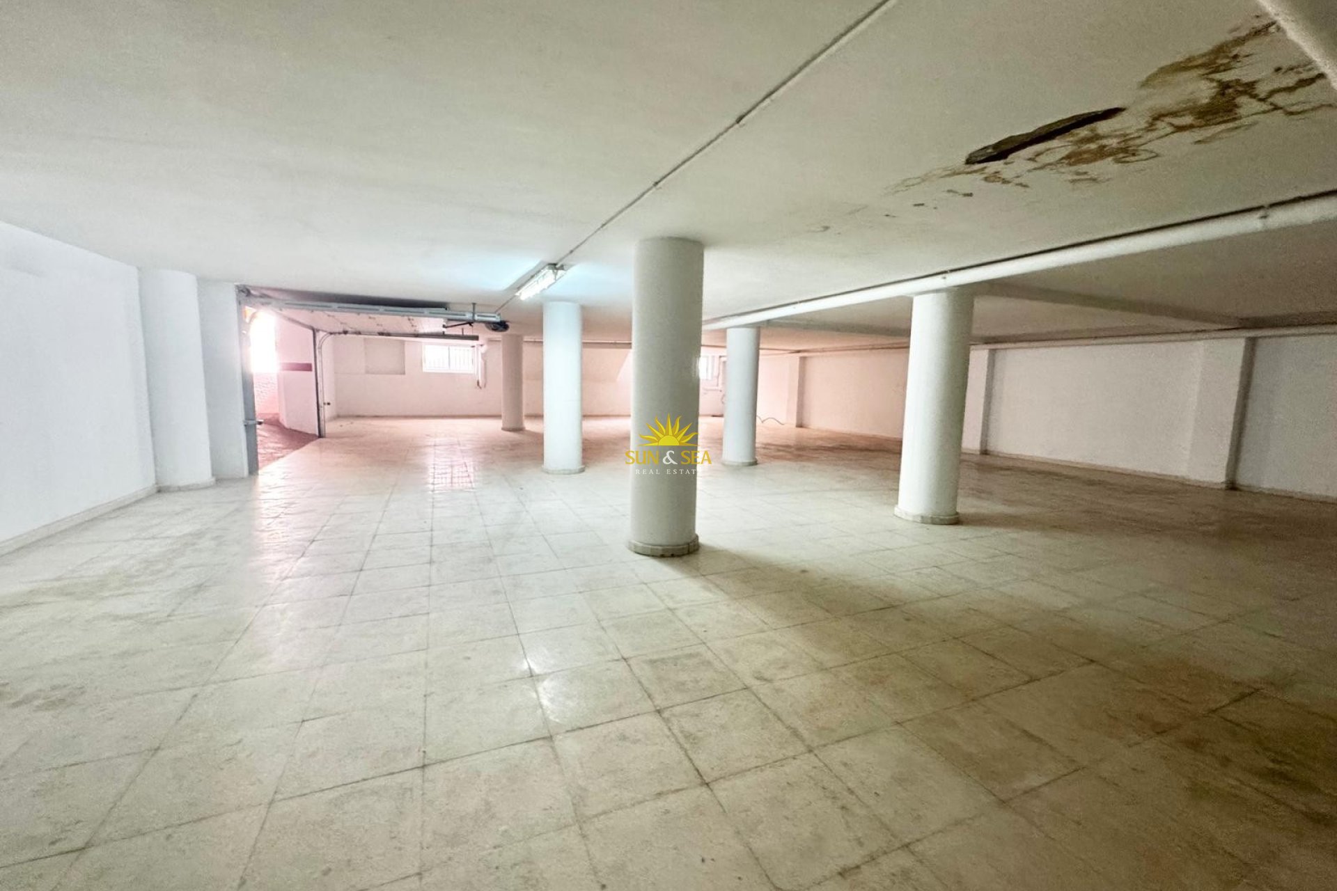 Langfristige Vermietung - Kommerziell - Torrevieja - Playa del Cura