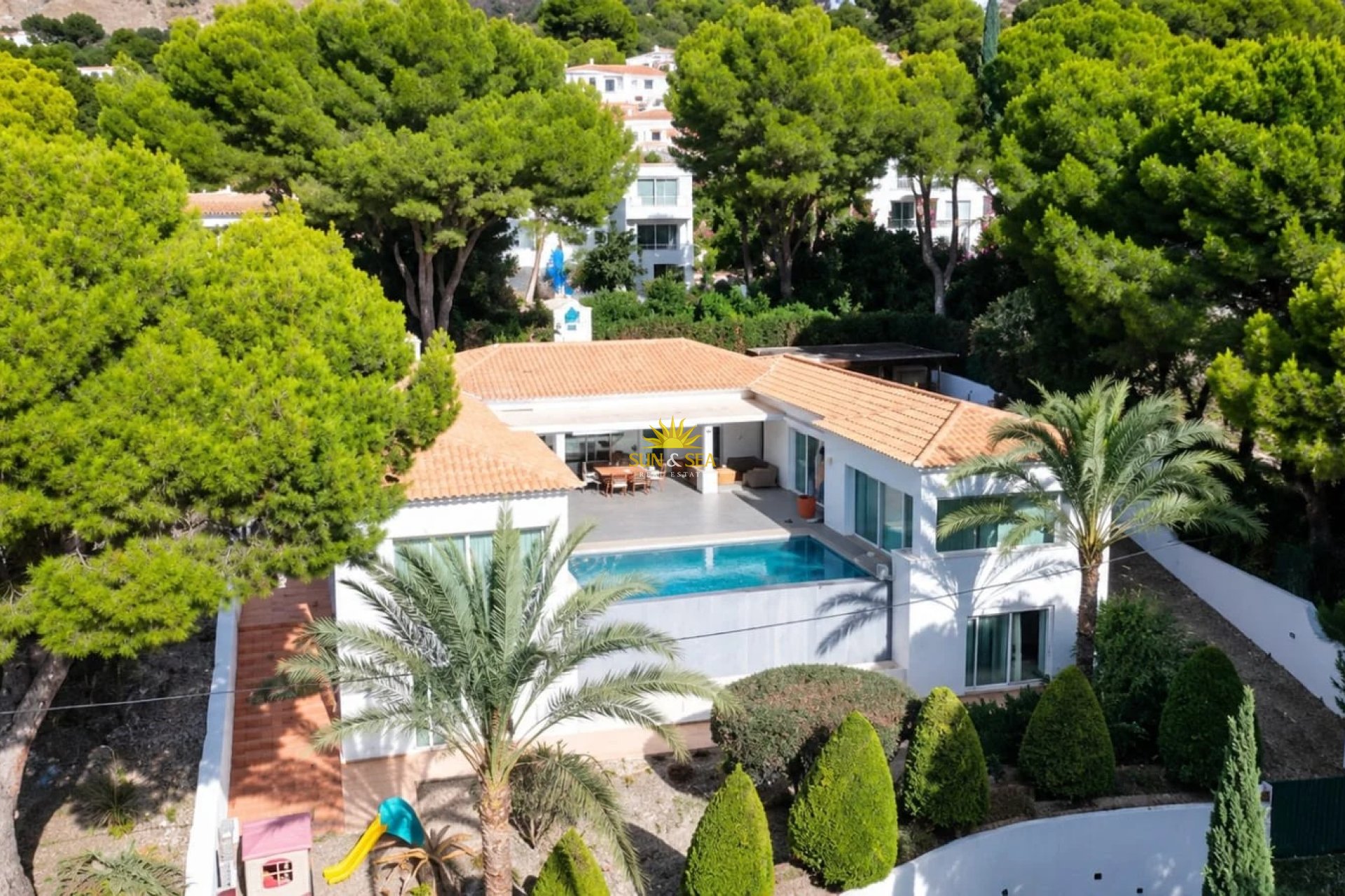 Langfristige Vermietung - Reihenhaus - Altea
