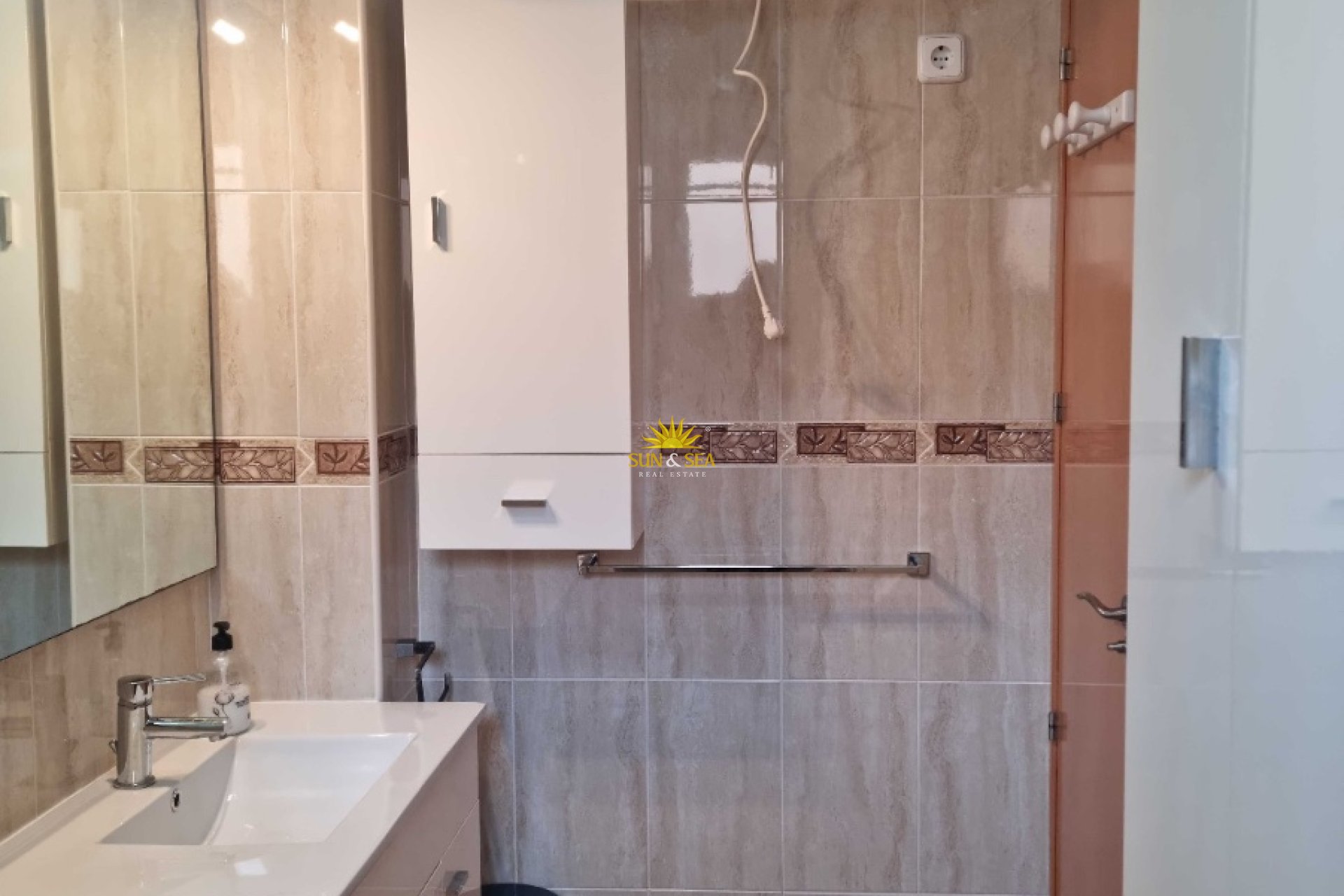 Langfristige Vermietung - Wohnung - 