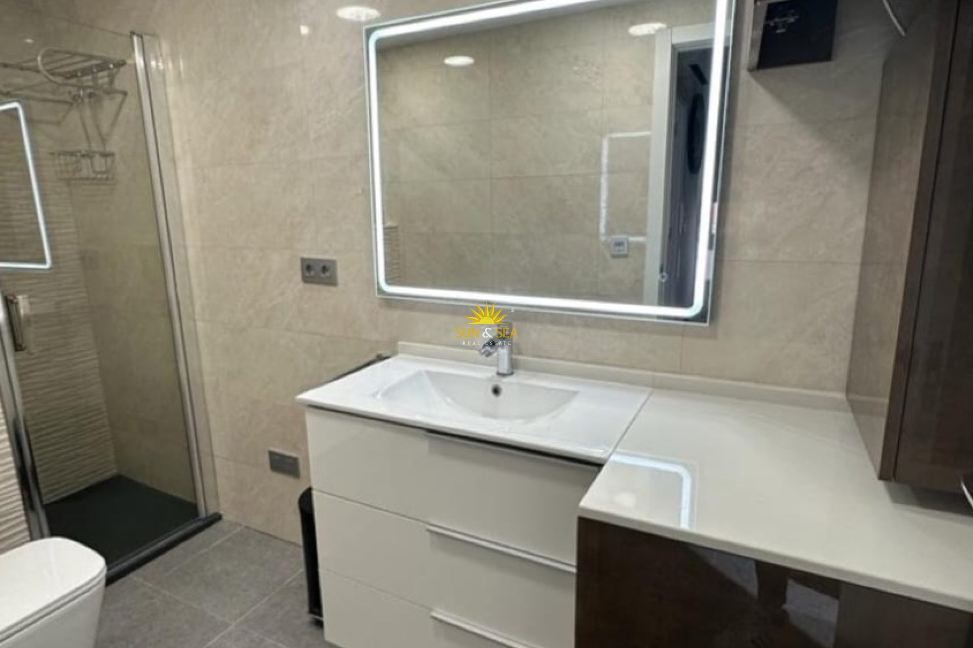 Location à long terme - Appartement - Alicante (Alacant)