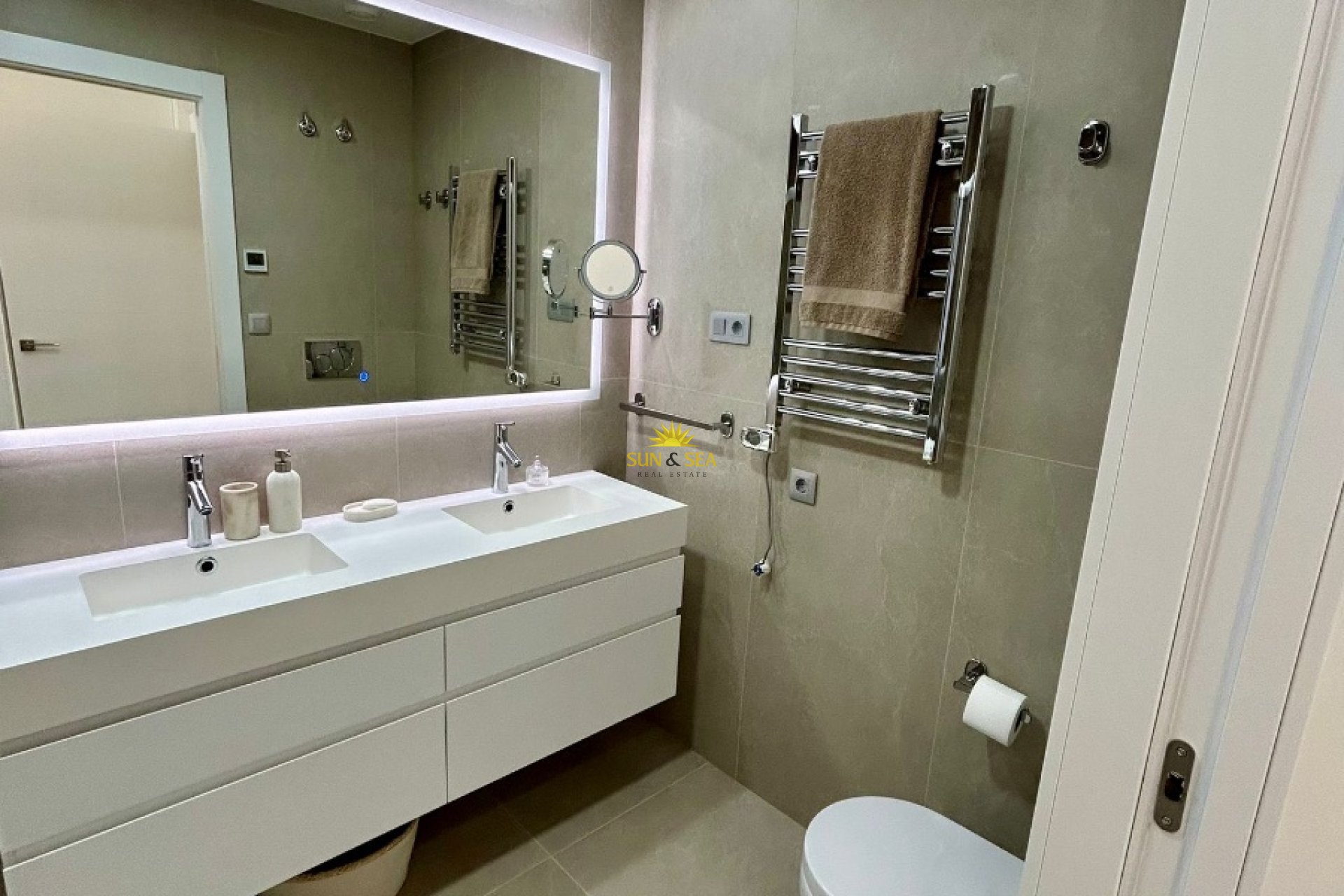 Location à long terme - Appartement - Benidorm - Playa Poniente