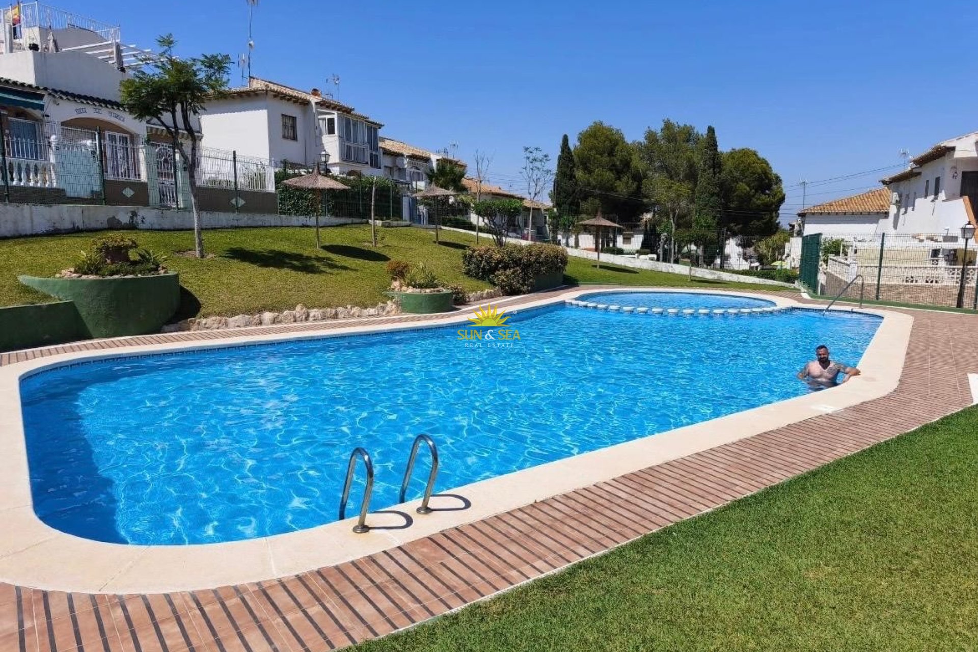 Location à long terme - Ground Floor - Torrevieja - El Acequión - Los Náufragos