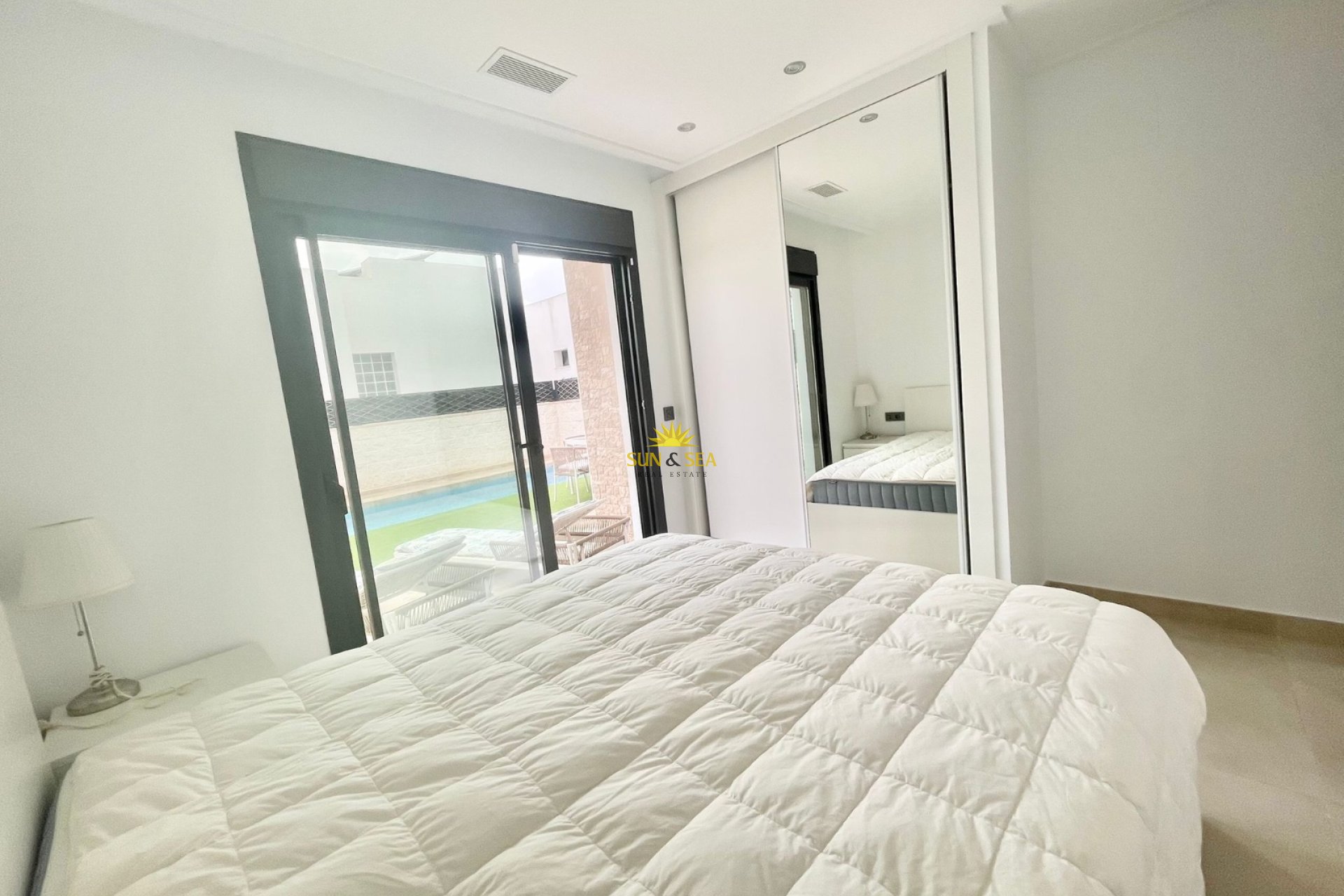 Location à long terme - Villa - Benijofar