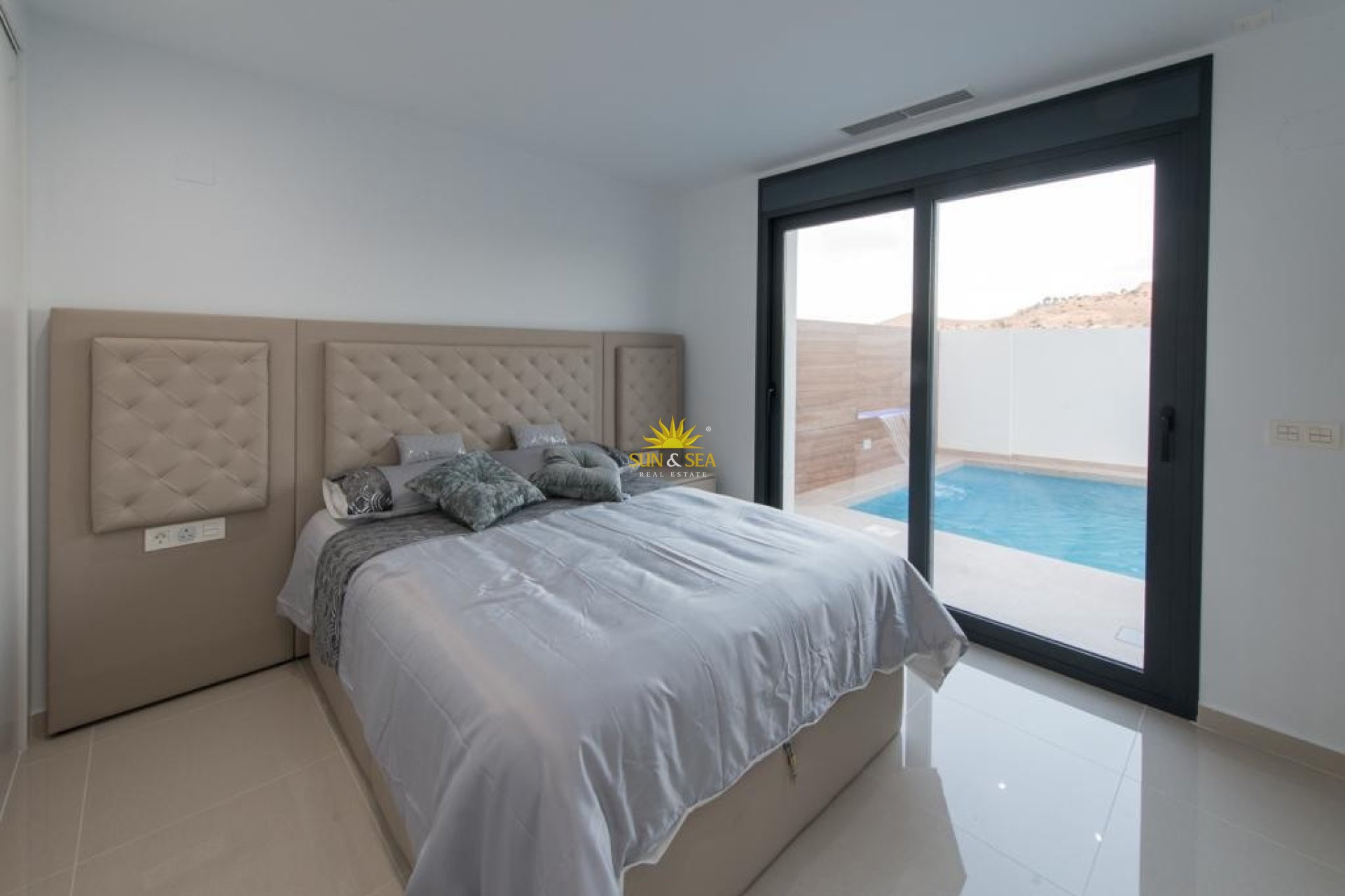 Location à long terme - Villa - Benijofar