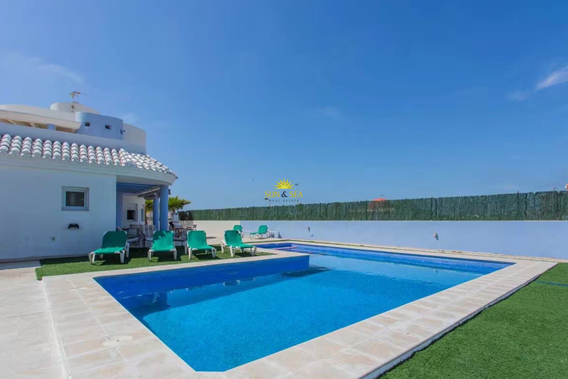 Location à long terme - Villa - La Manga del Mar Menor - Zona Urbanización Veneziola Golf