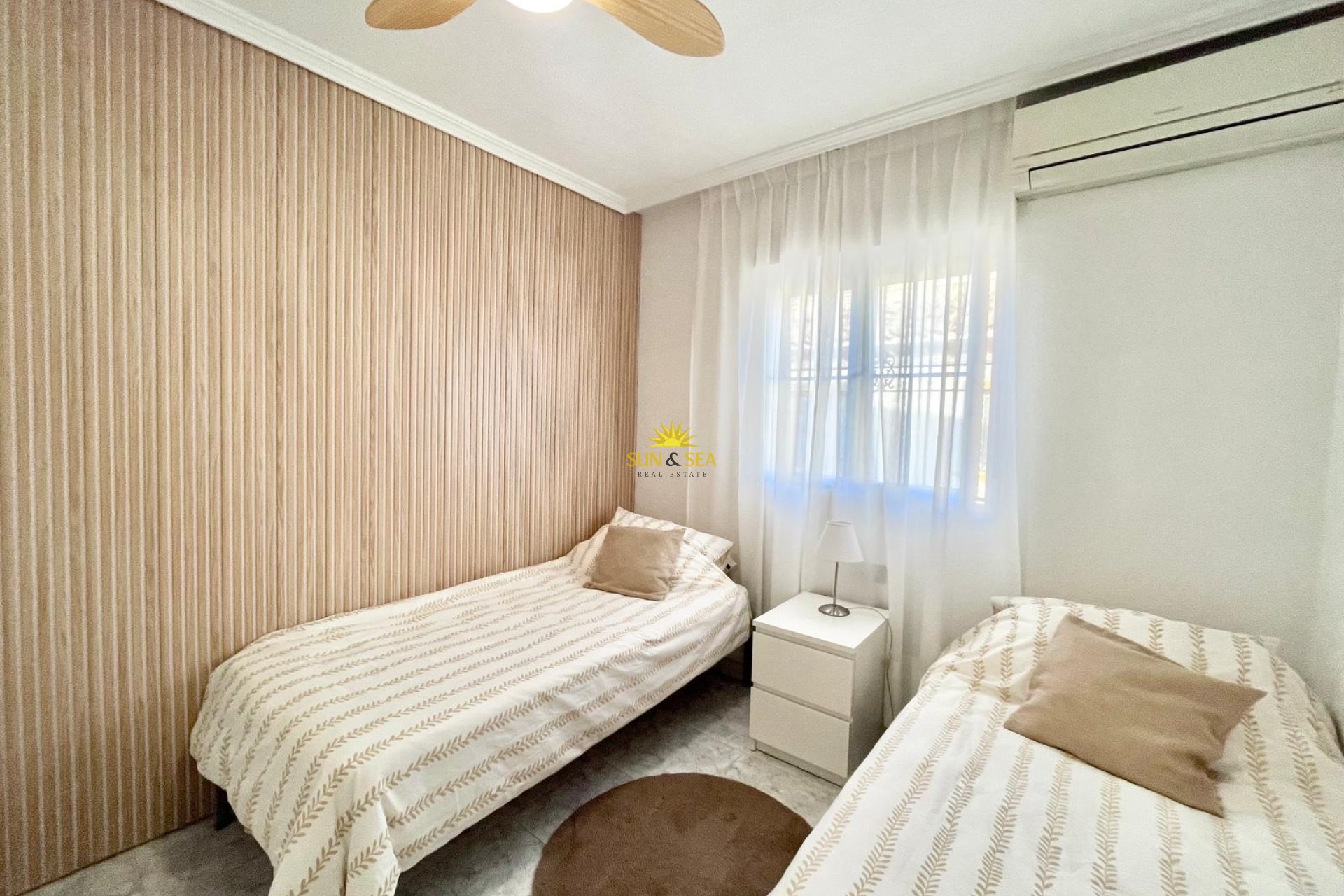 Location à long terme - Villa - Orihuela Costa - Lomas de Cabo Roig