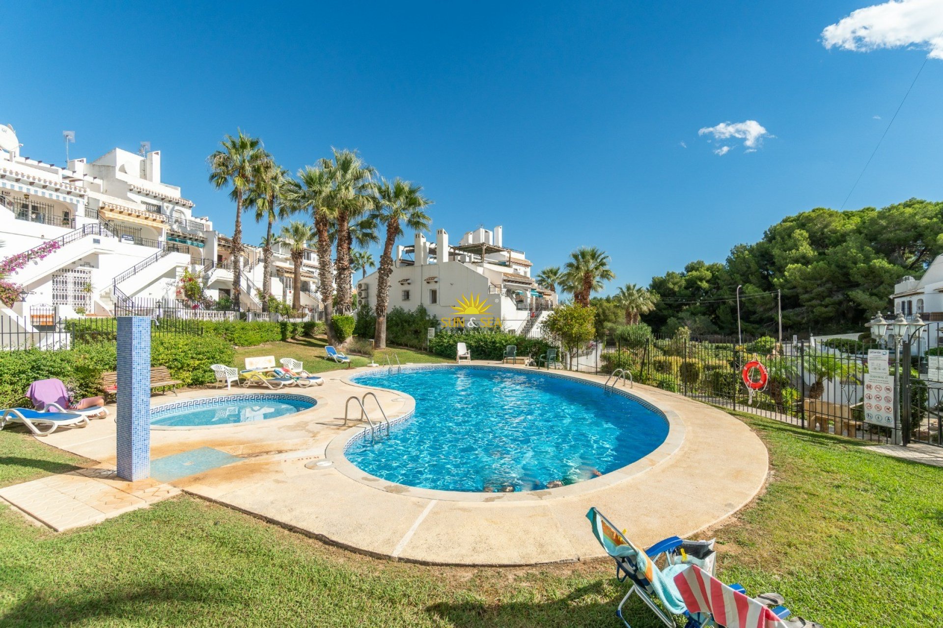 Location à long terme - Villa - Orihuela Costa - Villamartín