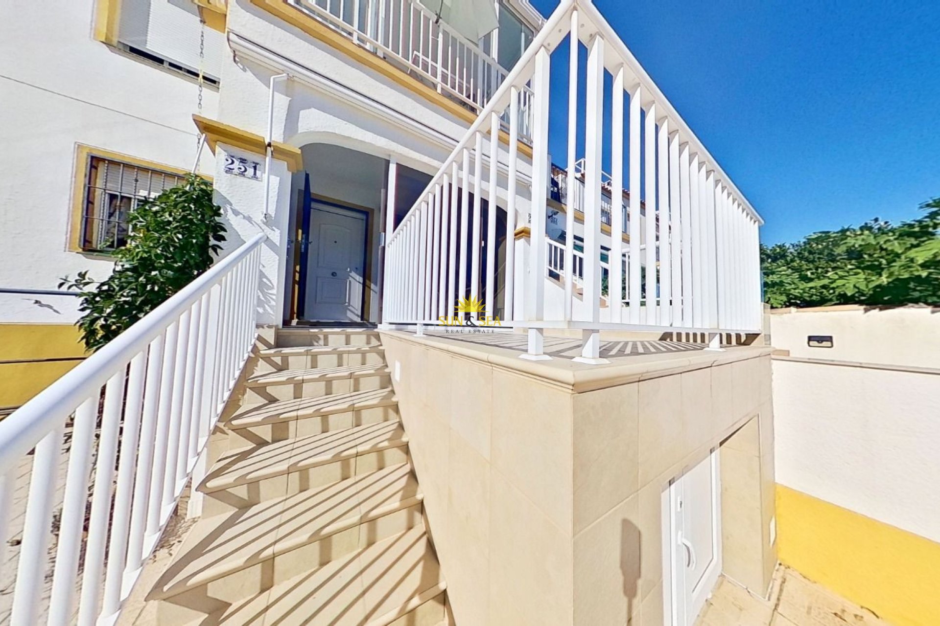Location à long terme - Villa - Orihuela Costa
