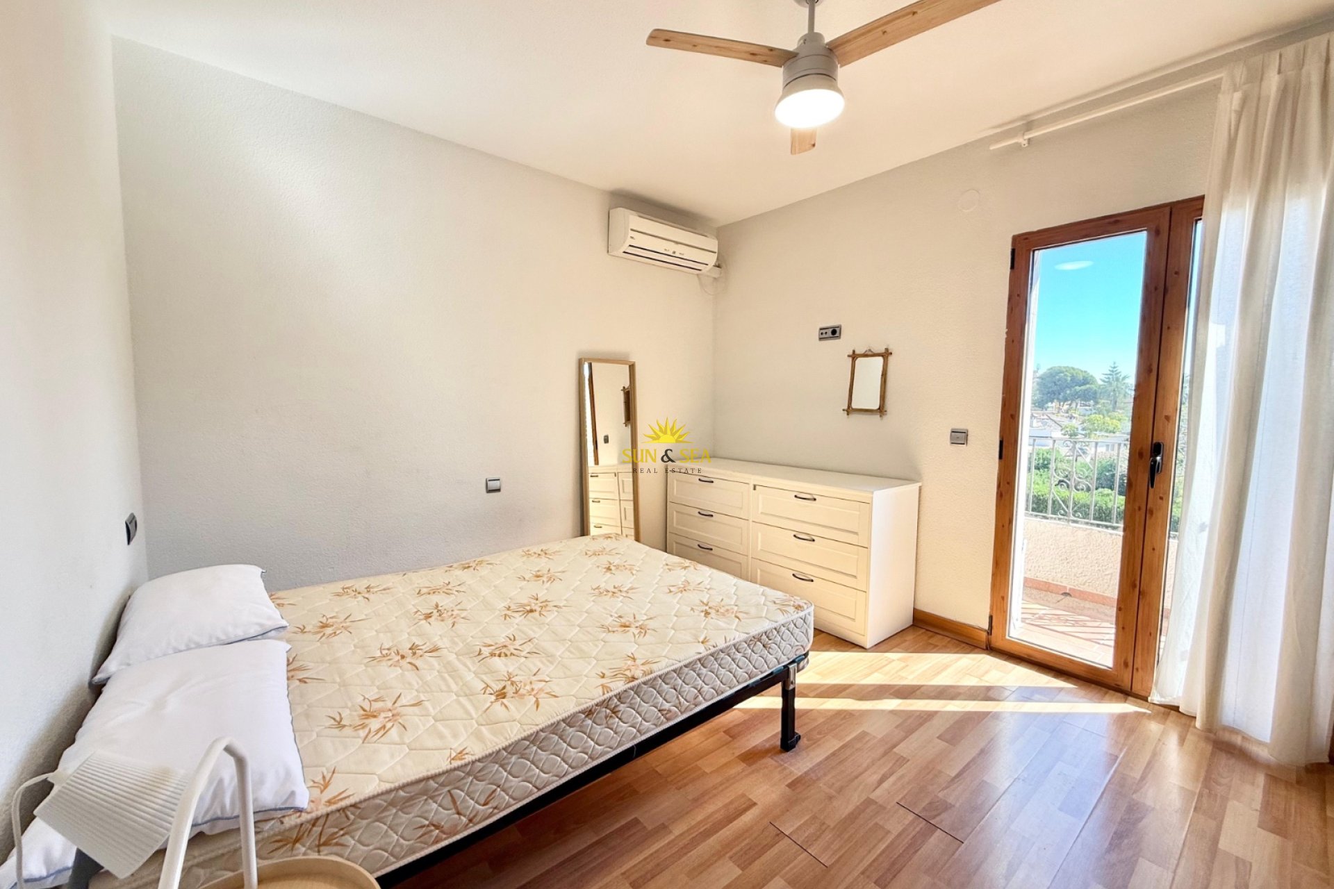 Location à long terme - Villa - San Juan Playa - San Juan Alicante