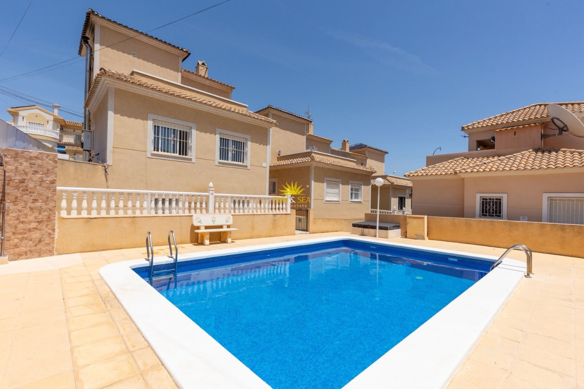 Location à long terme - Villa - Torrevieja - Orihuela costa