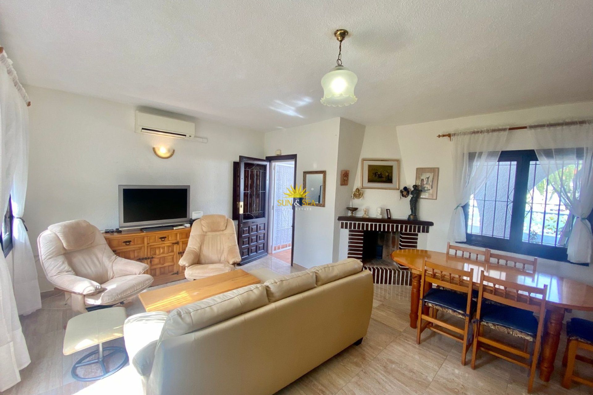 Location à long terme - Villa - Torrevieja - Playa de los Locos