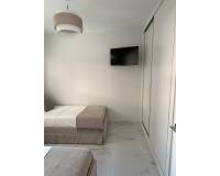 Location longue durée - Appartement - Torrevieja - Urb. Jardín del Mar