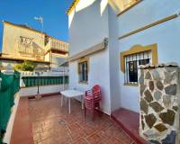 Location longue durée - Villa - Torrevieja - Los altos