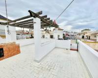 Location longue durée - Villa - Torrevieja - Los Balcones - Los Altos del Edén