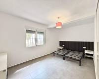 Location longue durée - Villa - Torrevieja - Los balcones