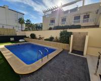 Location longue durée - Villa - Torrevieja - Los Frutales