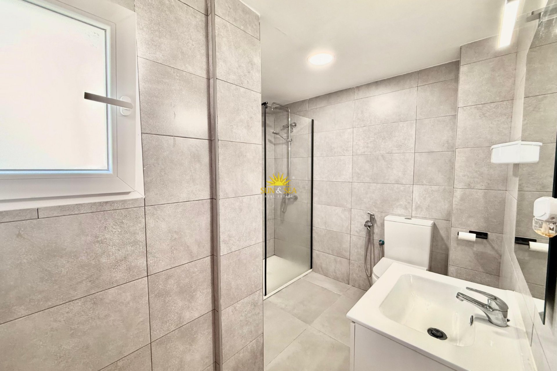 Long Term Rental - Apartment - Alicante - Centro