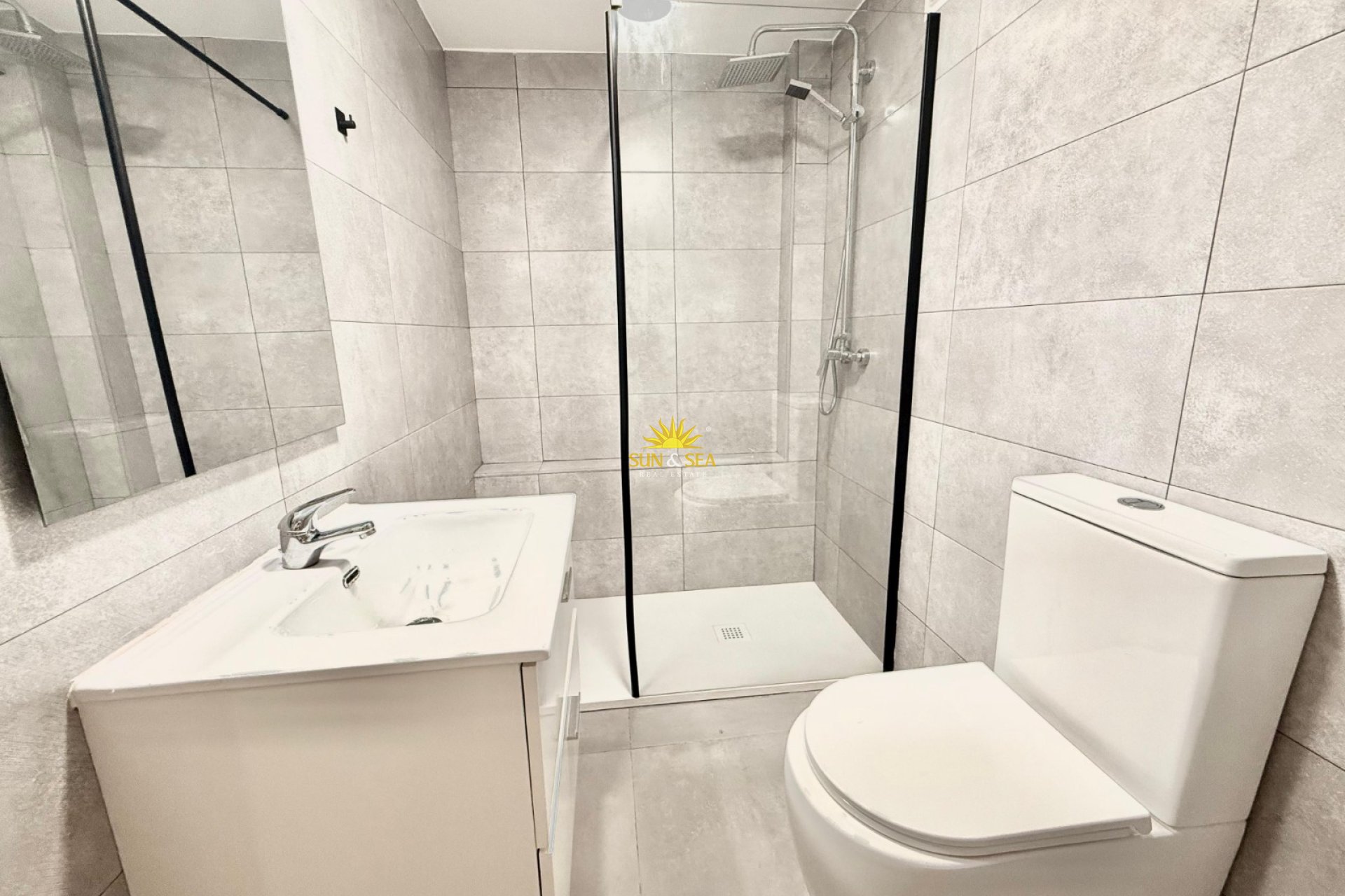 Long Term Rental - Apartment - Alicante - Centro