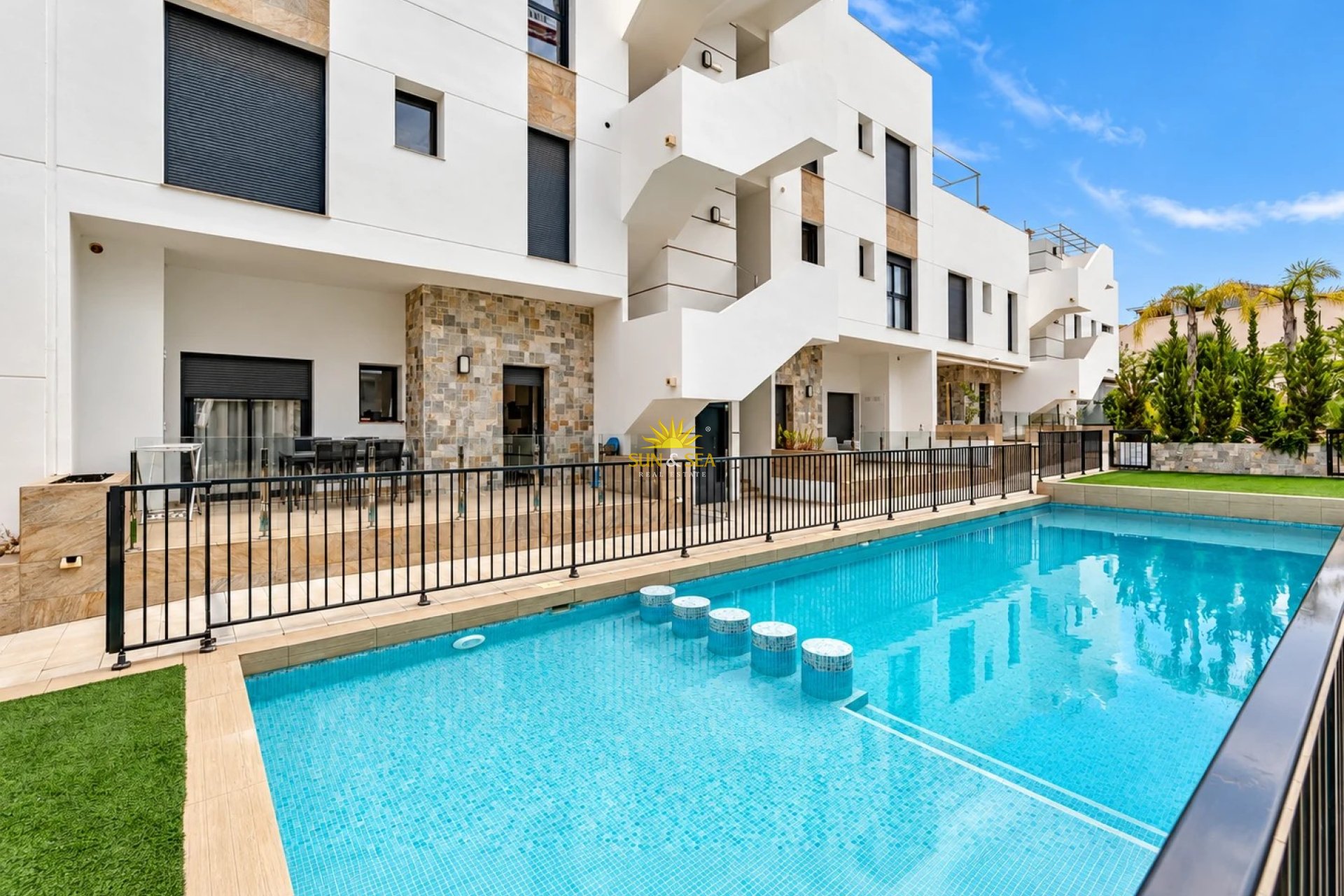 Long Term Rental - Apartment - Arenales del Sol