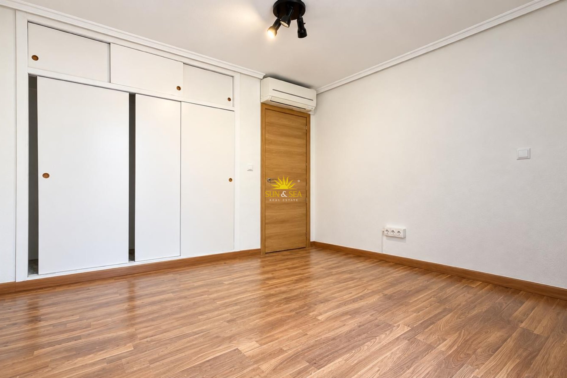 Long Term Rental - Apartment - Torrevieja - torrevieja