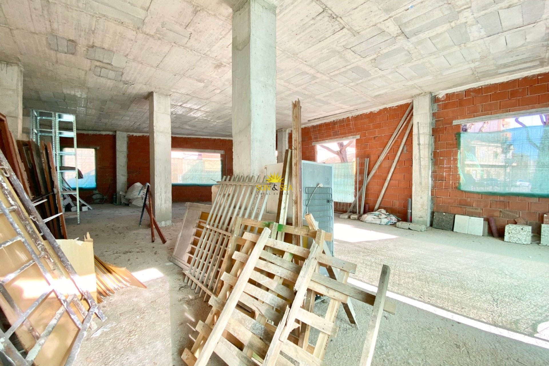 Long Term Rental - Commercial - Albatera