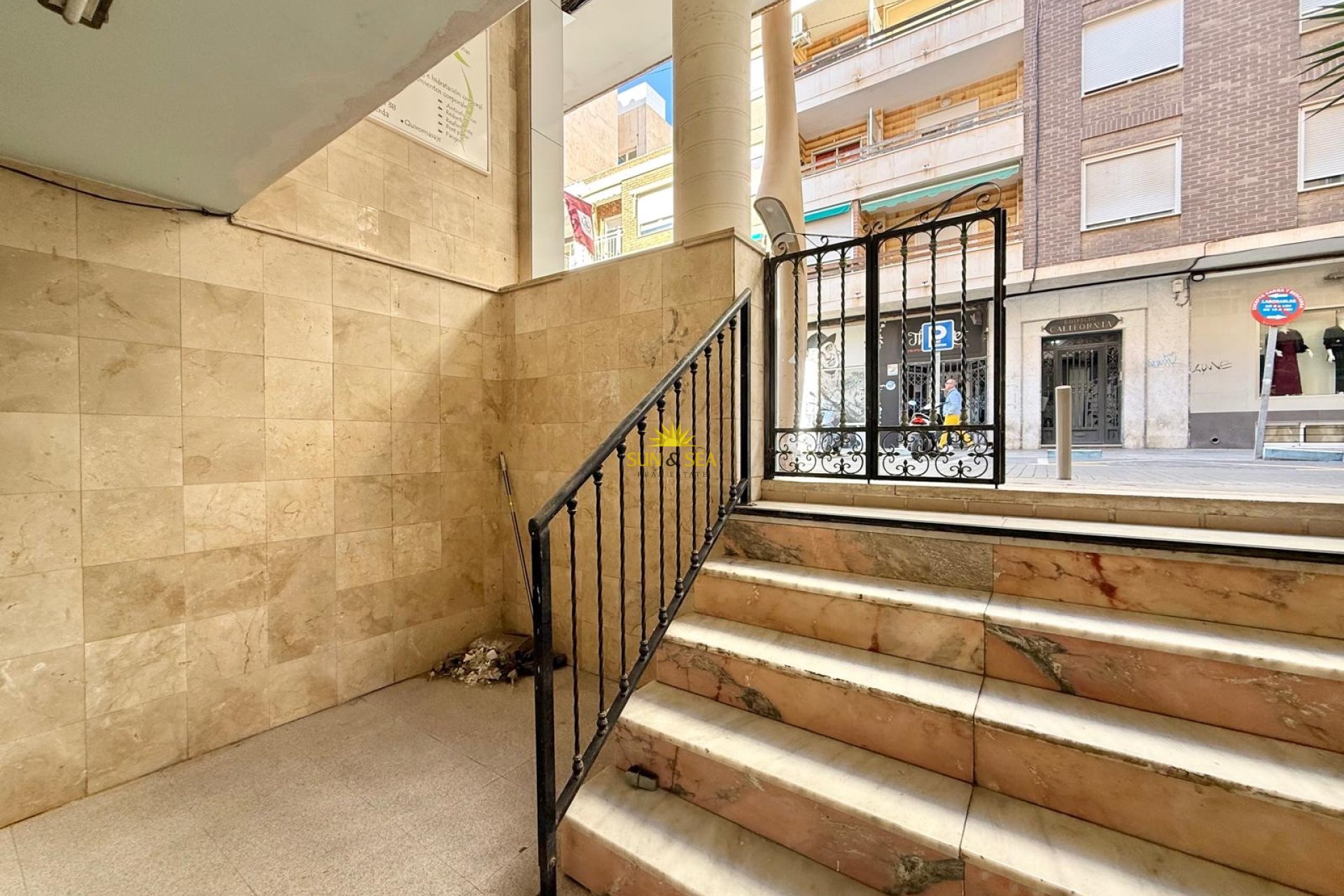 Long Term Rental - Commercial - Torrevieja - Centro