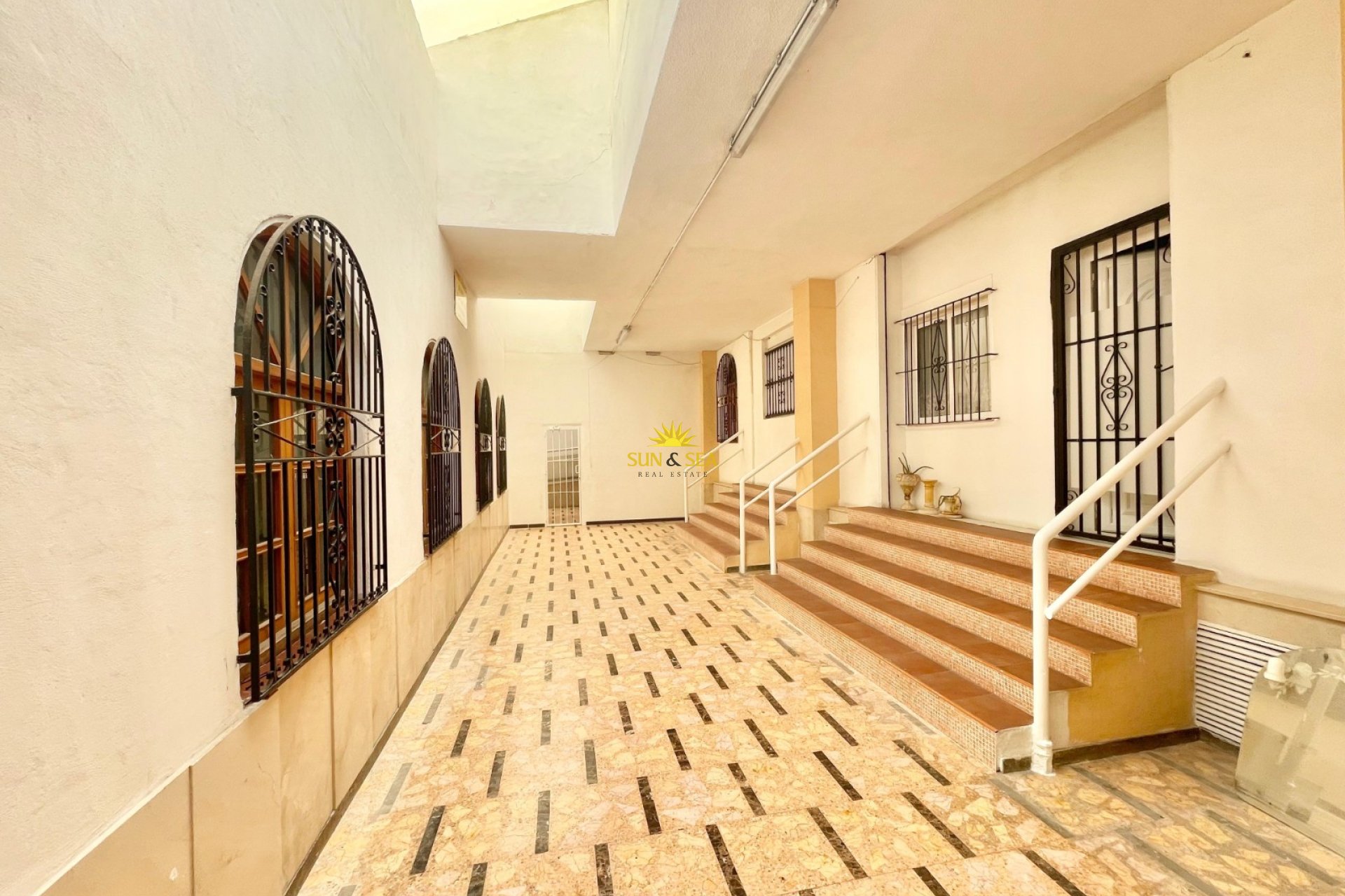Long Term Rental - Commercial - Torrevieja - Curva del Palangre