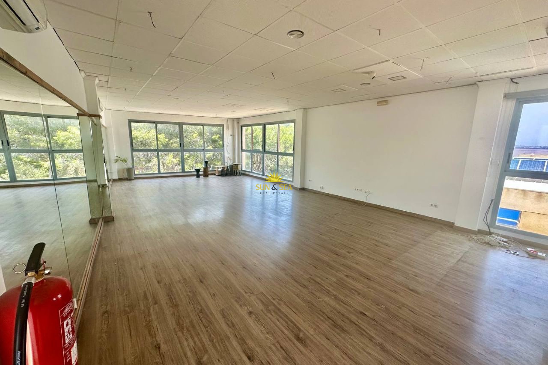 Long Term Rental - Commercial - Torrevieja - Los balcones