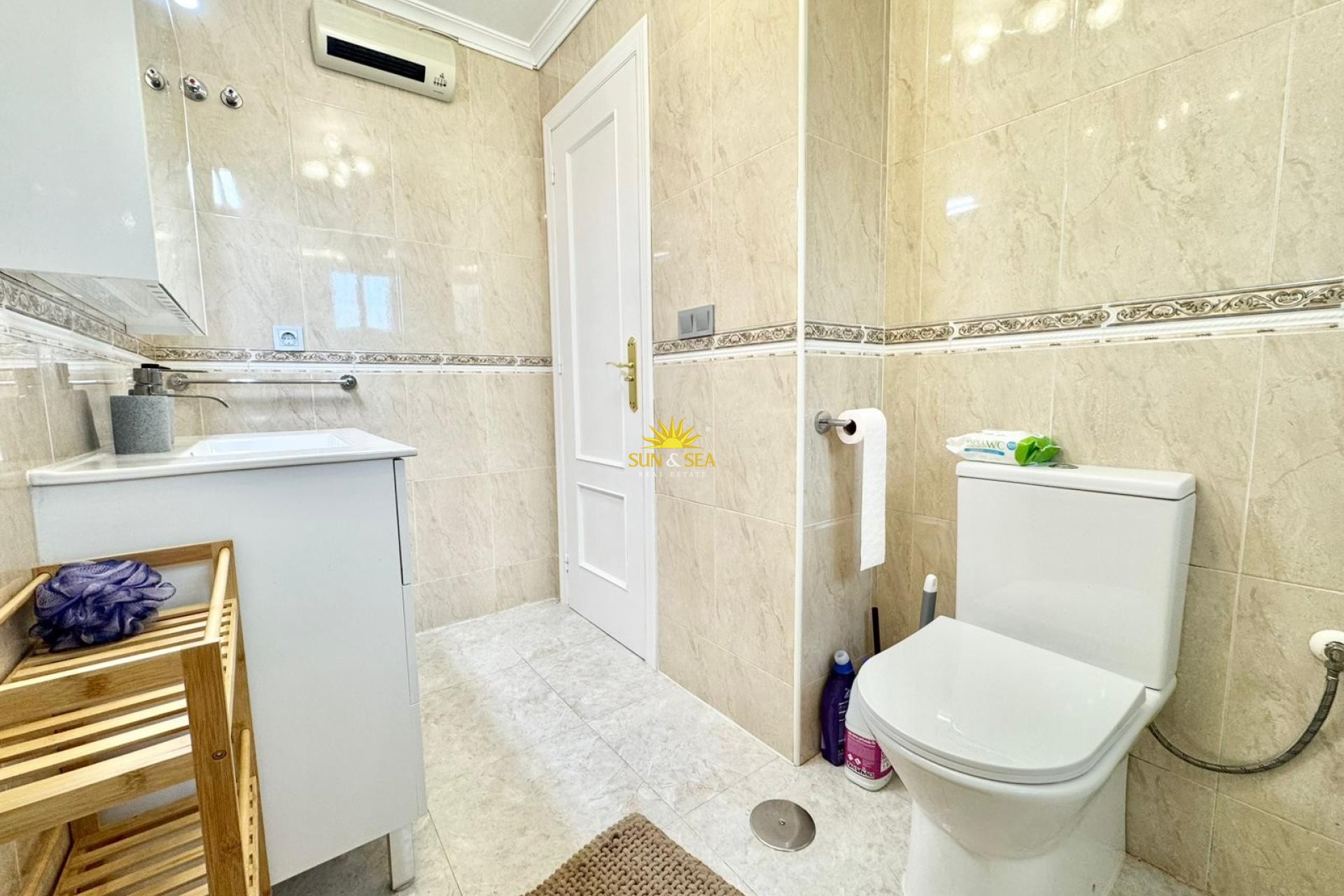 Long Term Rental - Ground Floor - Daya Vieja