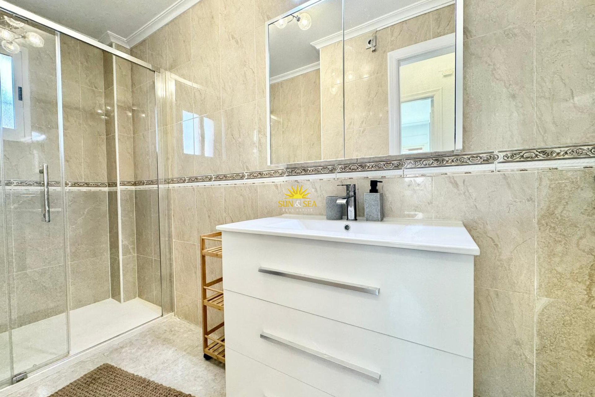 Long Term Rental - Ground Floor - Daya Vieja