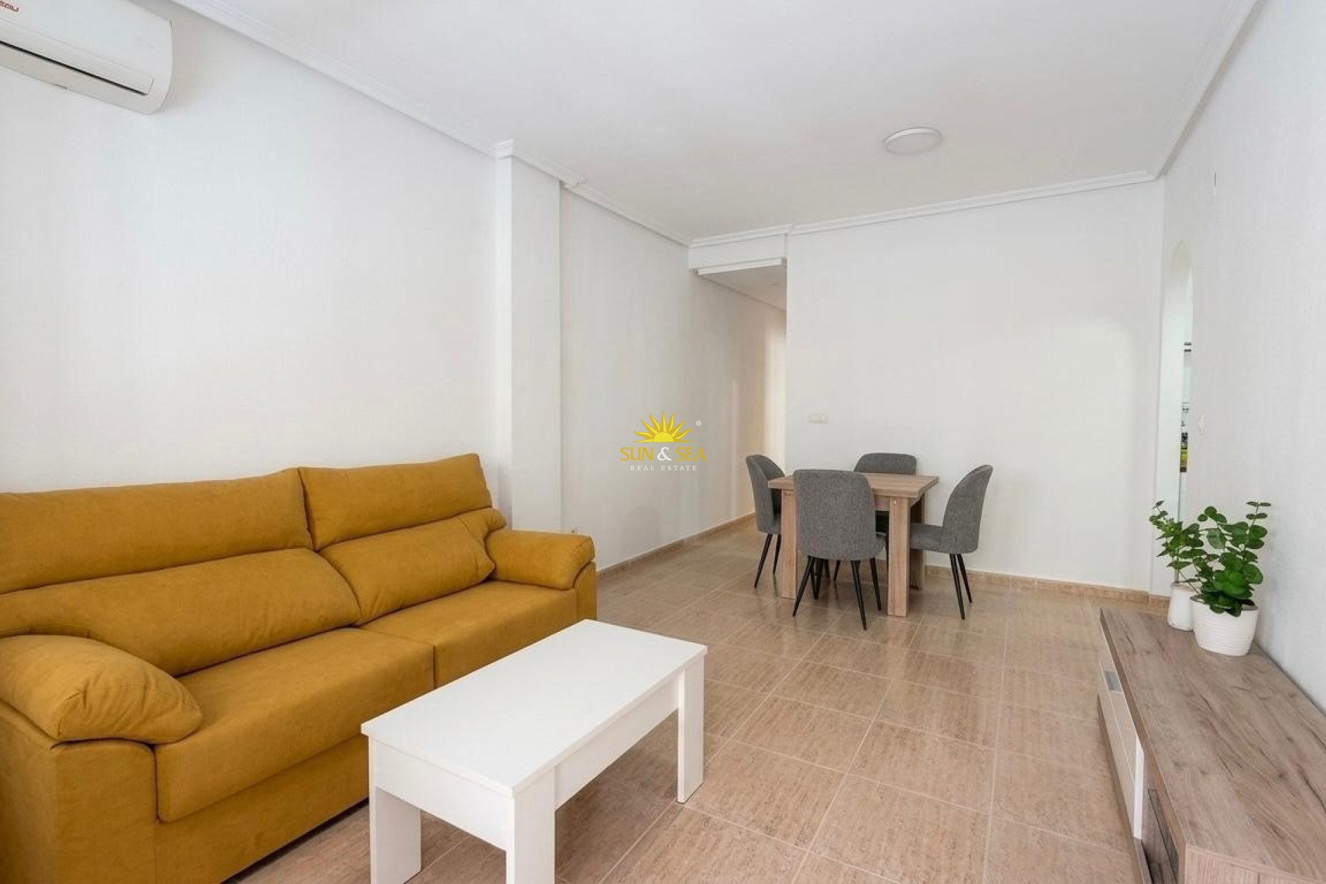Long Term Rental - Ground Floor - Torrevieja - Centro