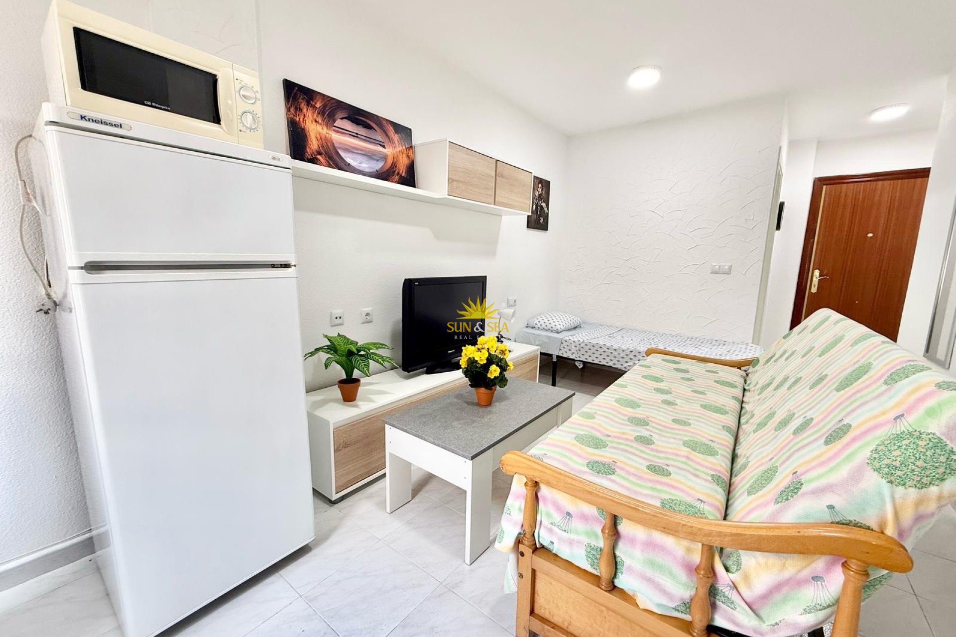 Long Term Rental - Studio apartment - Torrevieja - Centro