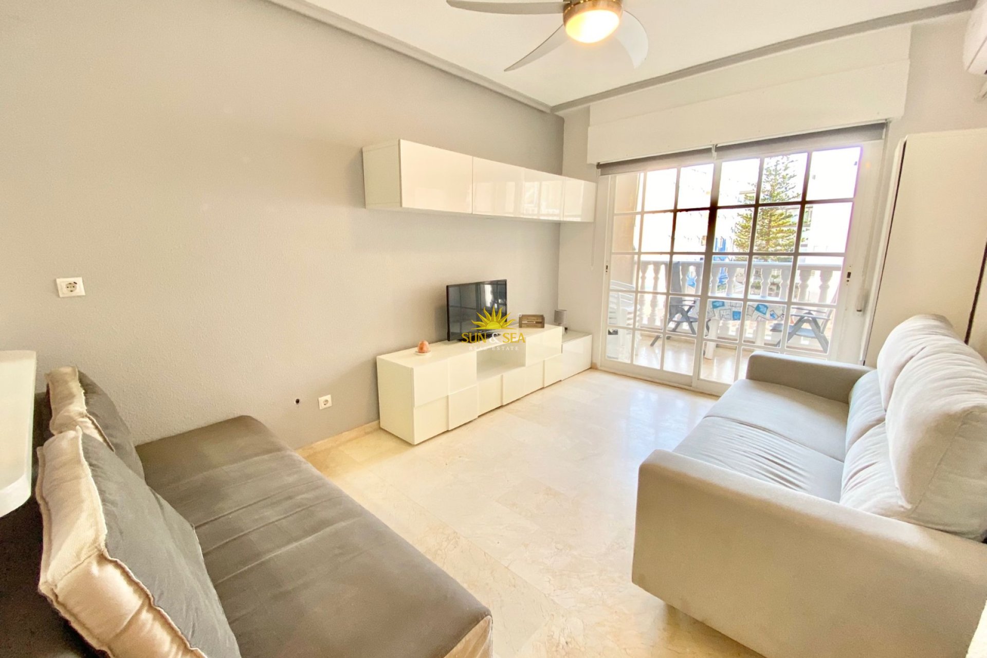 Long Term Rental - Studio apartment - Torrevieja - Playa de los Locos