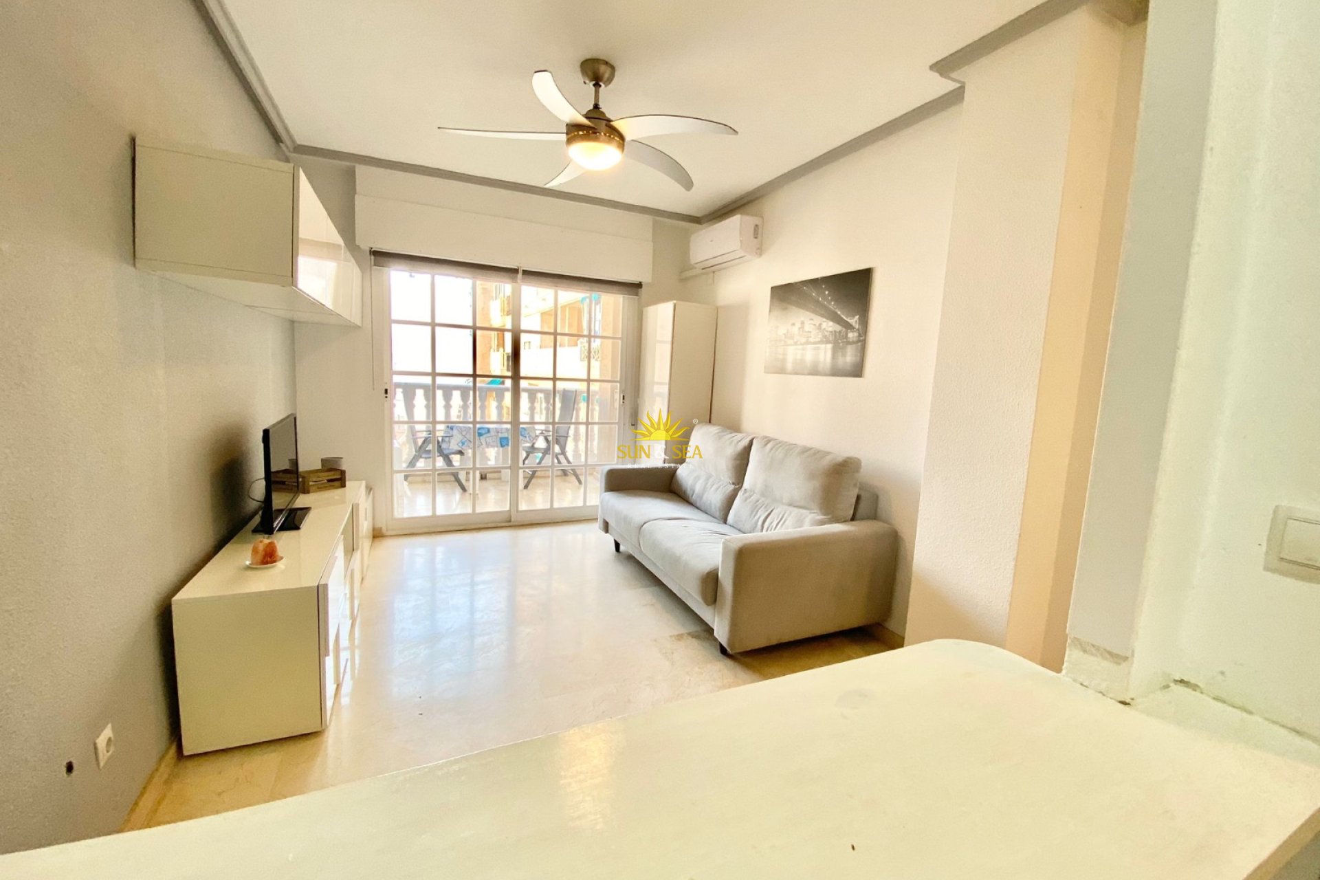 Long Term Rental - Studio apartment - Torrevieja - Playa de los Locos