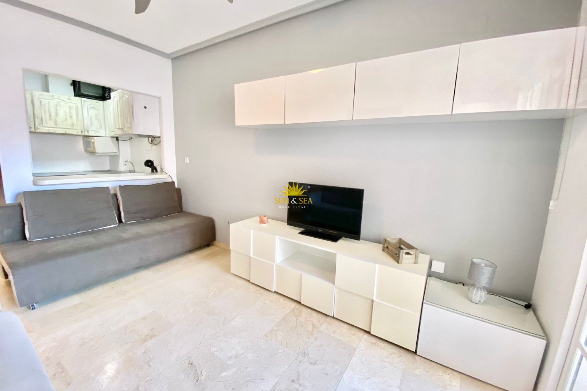 Long Term Rental - Studio apartment - Torrevieja - Playa de los Locos