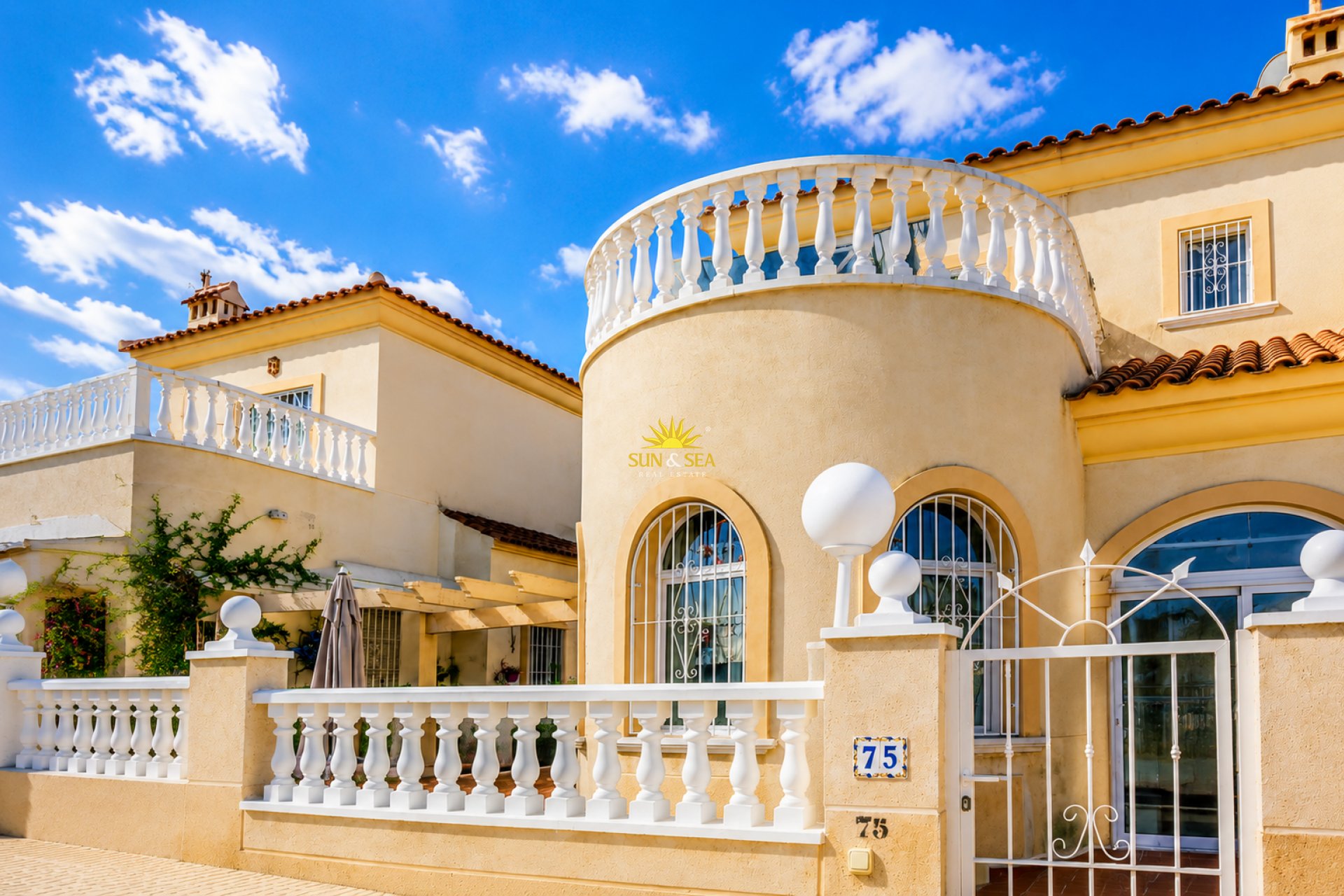 Long Term Rental - Villa - Torrevieja - Aguas Nuevas
