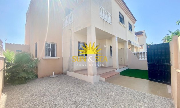Maison mitoyenne - Revente - Torrevieja - Torretas