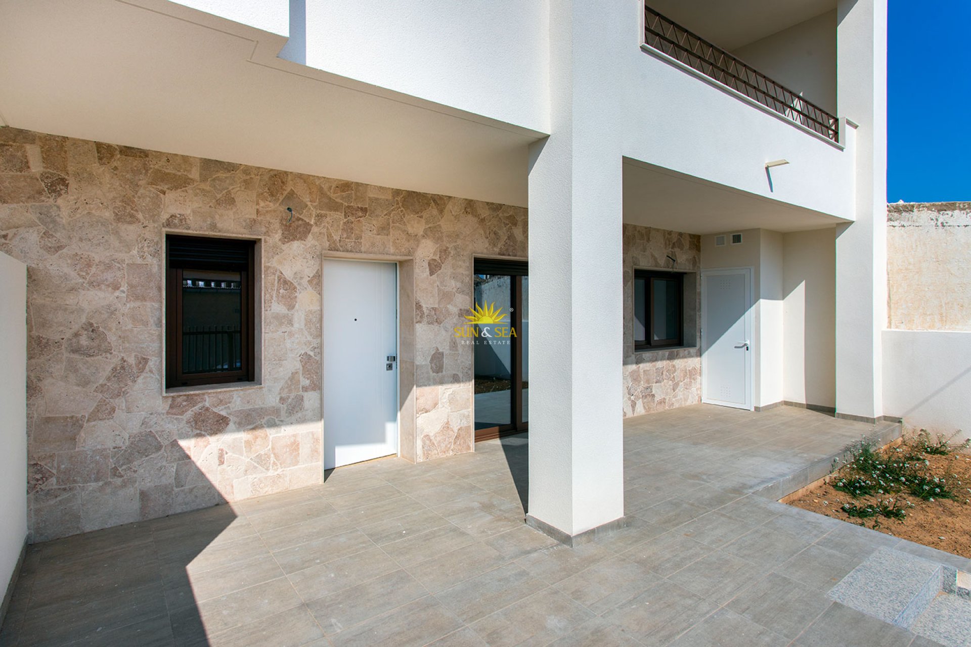 Neue Gebäude - high-bungalow - La Canalosa
