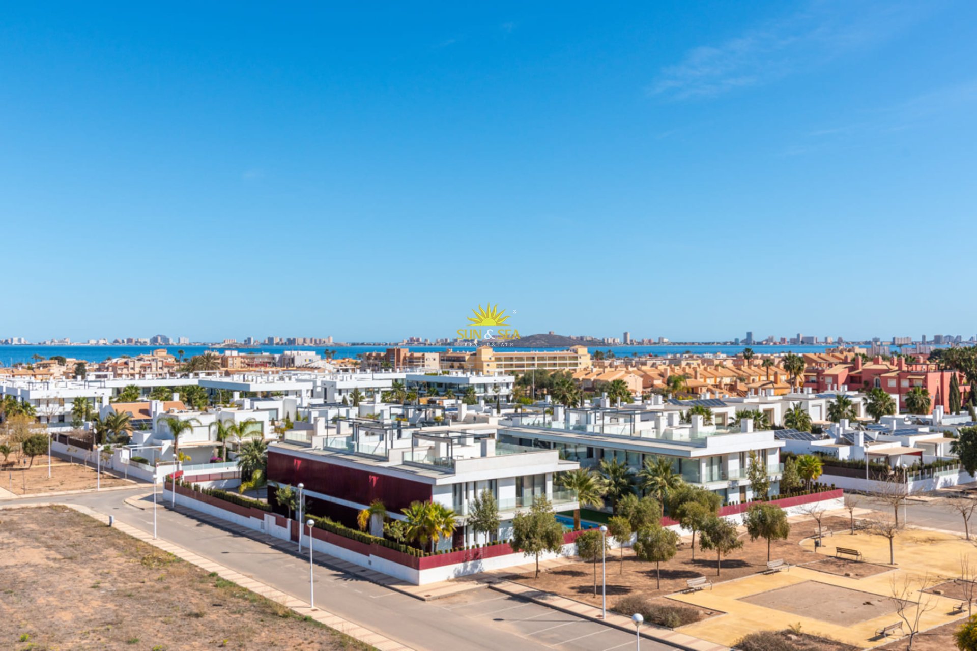 Neue Gebäude - Penthouse - Islas Menores