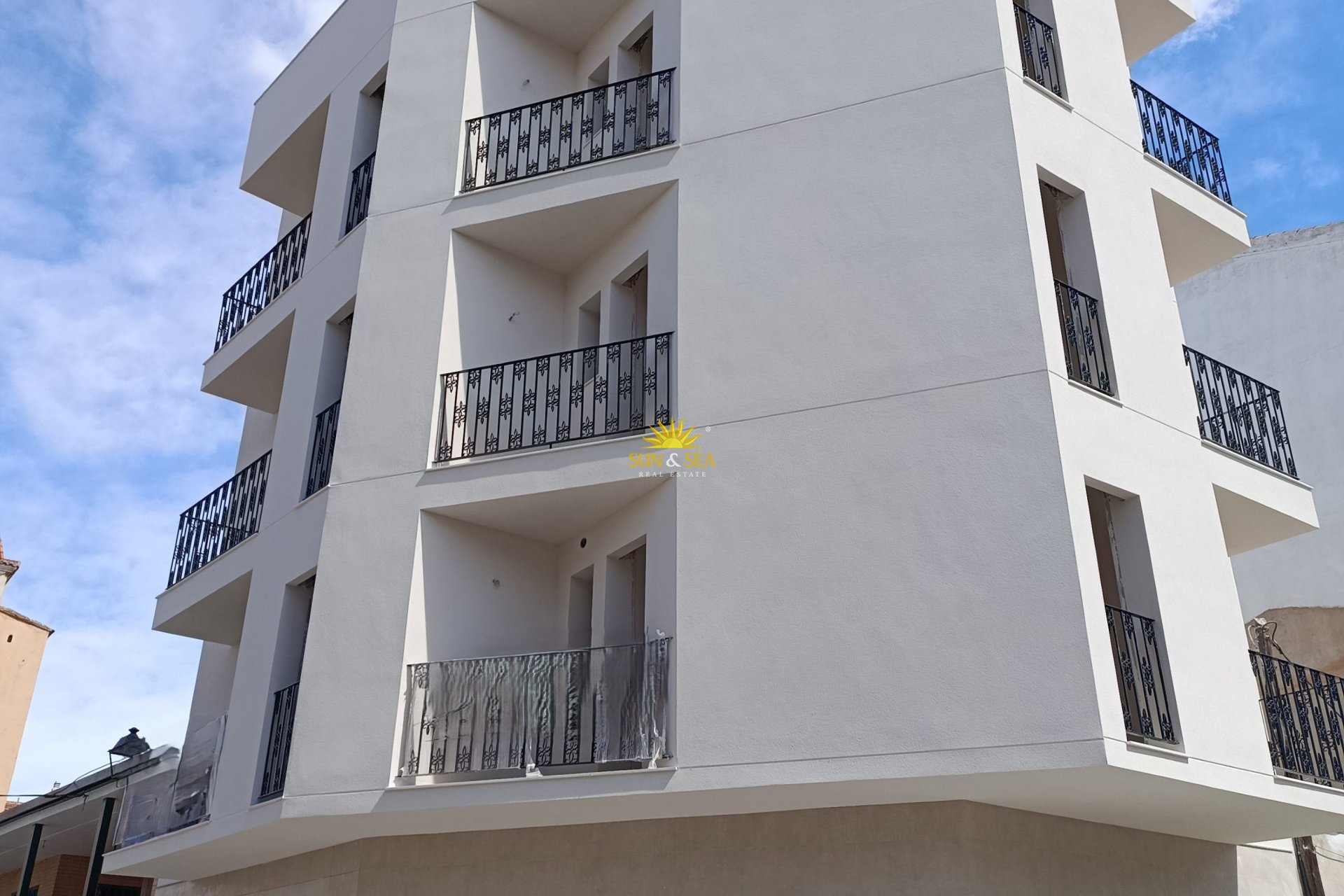 Neue Gebäude - Wohnung - Bigastro