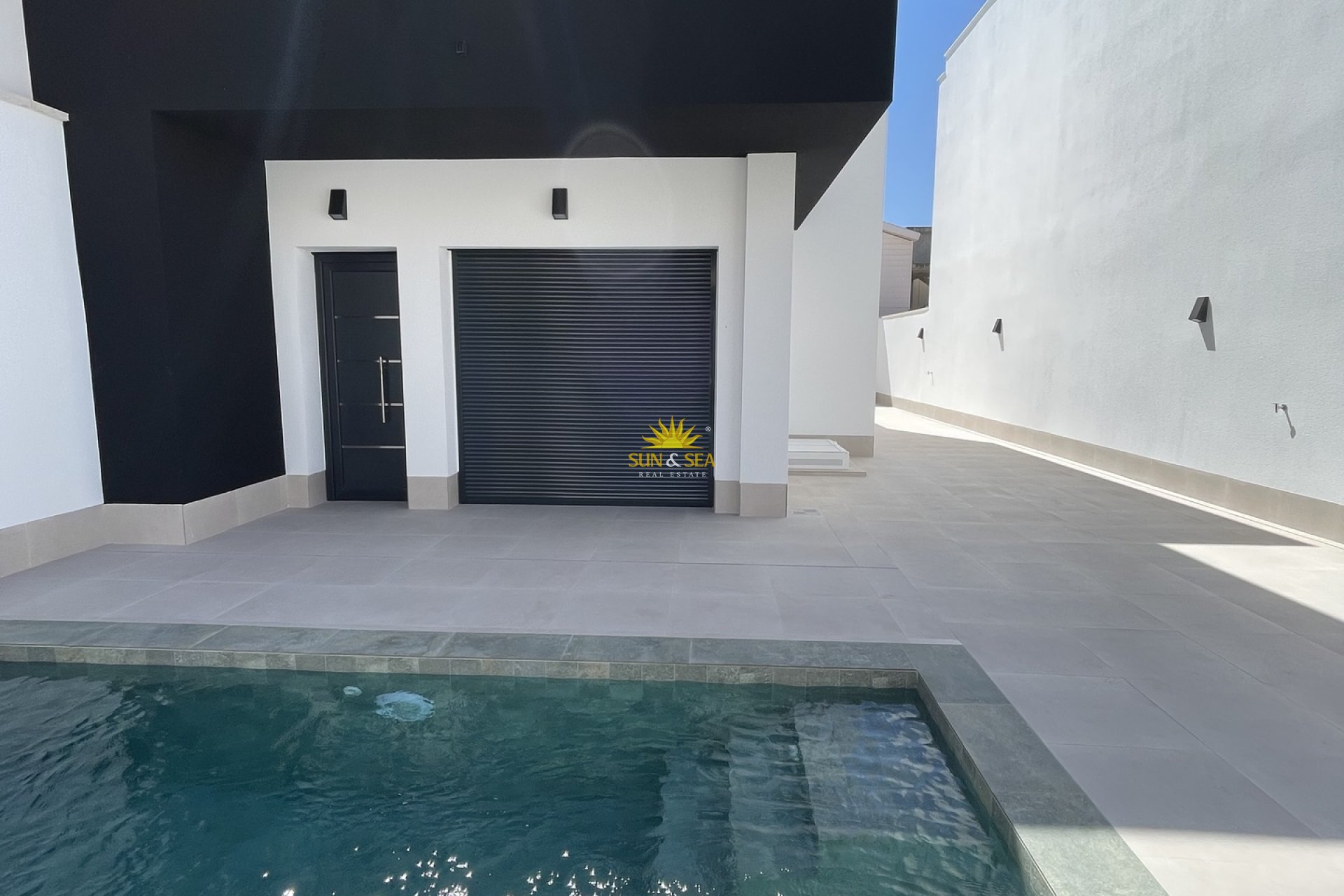 New Build - detached - Heredades