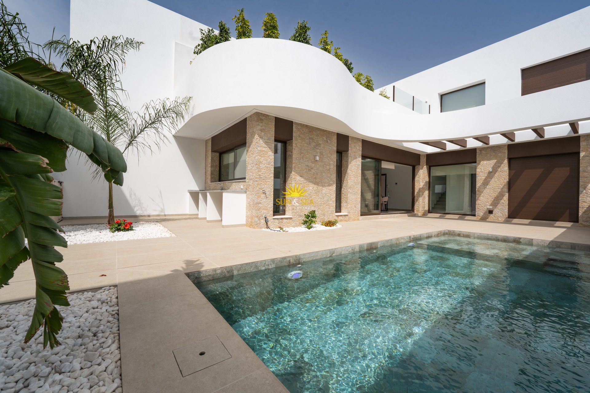 New Build - detached - Heredades