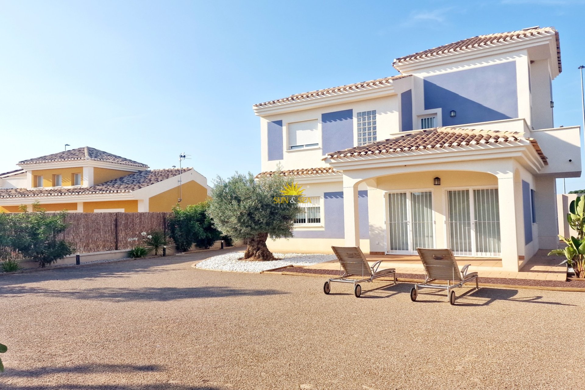 New Build - detached - Purias
