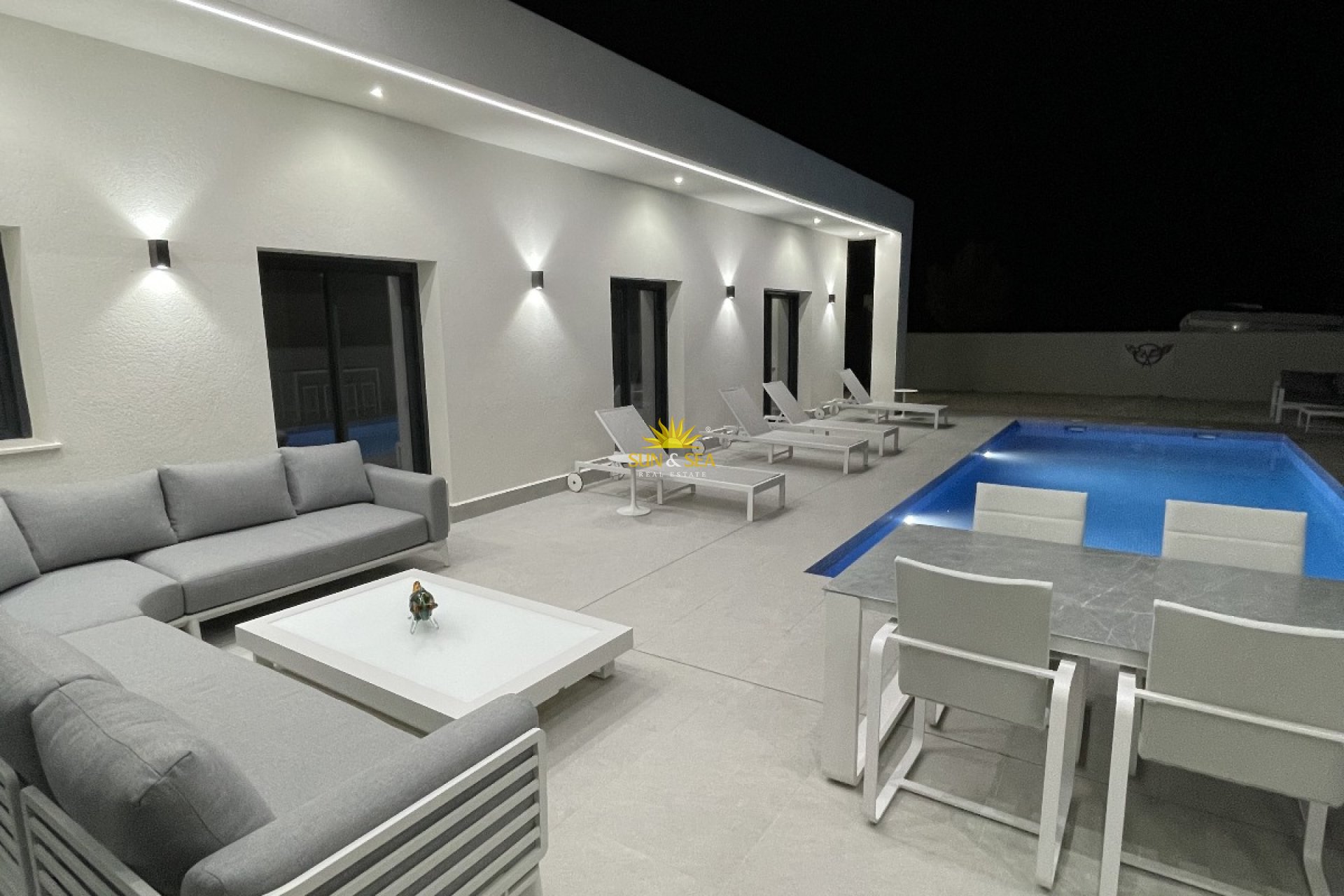 Новое здание - detached - La Romana