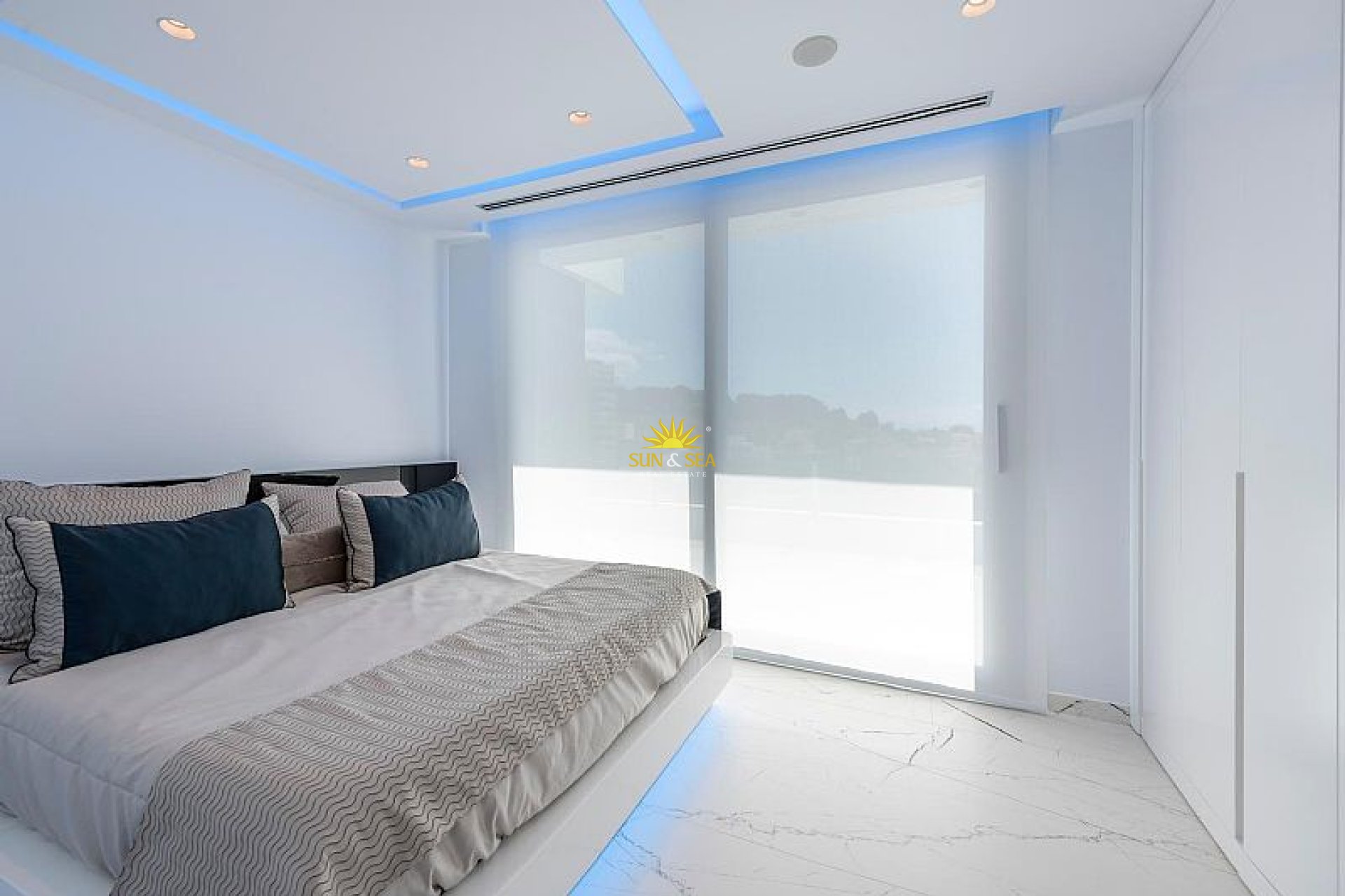 Новое здание - Villa - Calpe