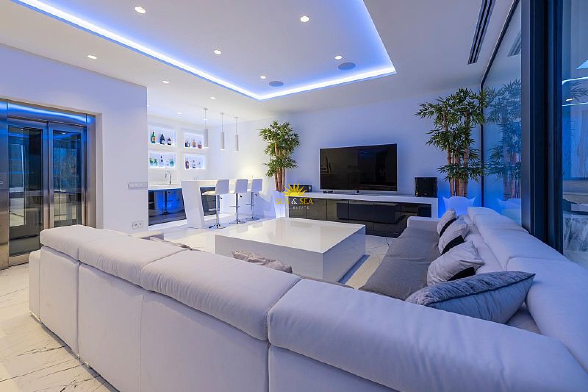 Новое здание - Villa - Calpe