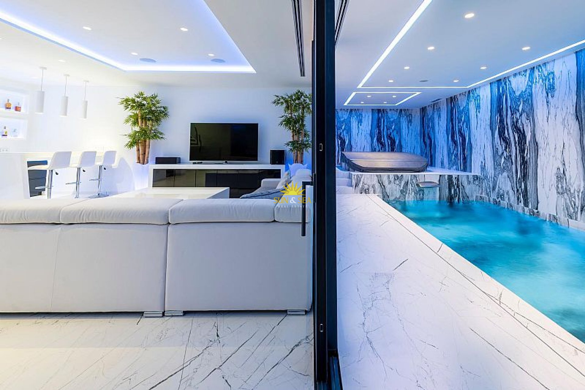 Новое здание - Villa - Calpe