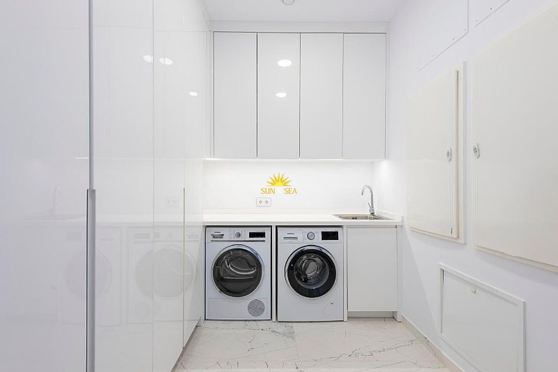 Новое здание - Villa - Calpe