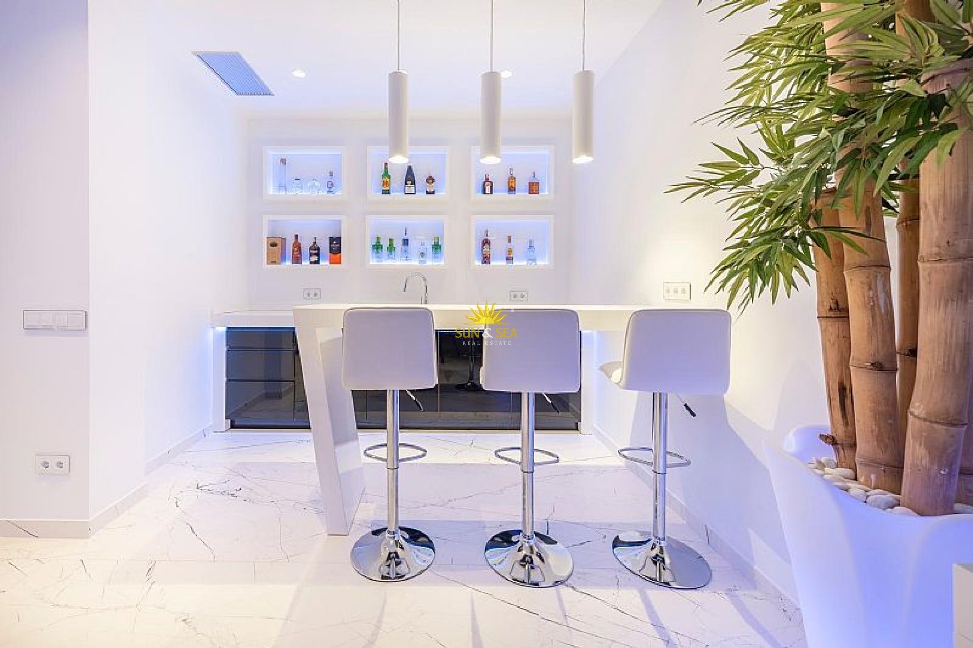 Новое здание - Villa - Calpe